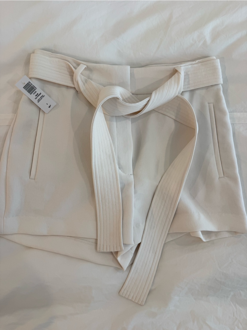 Aritzia Cream Tie-Waist Tailored Shorts